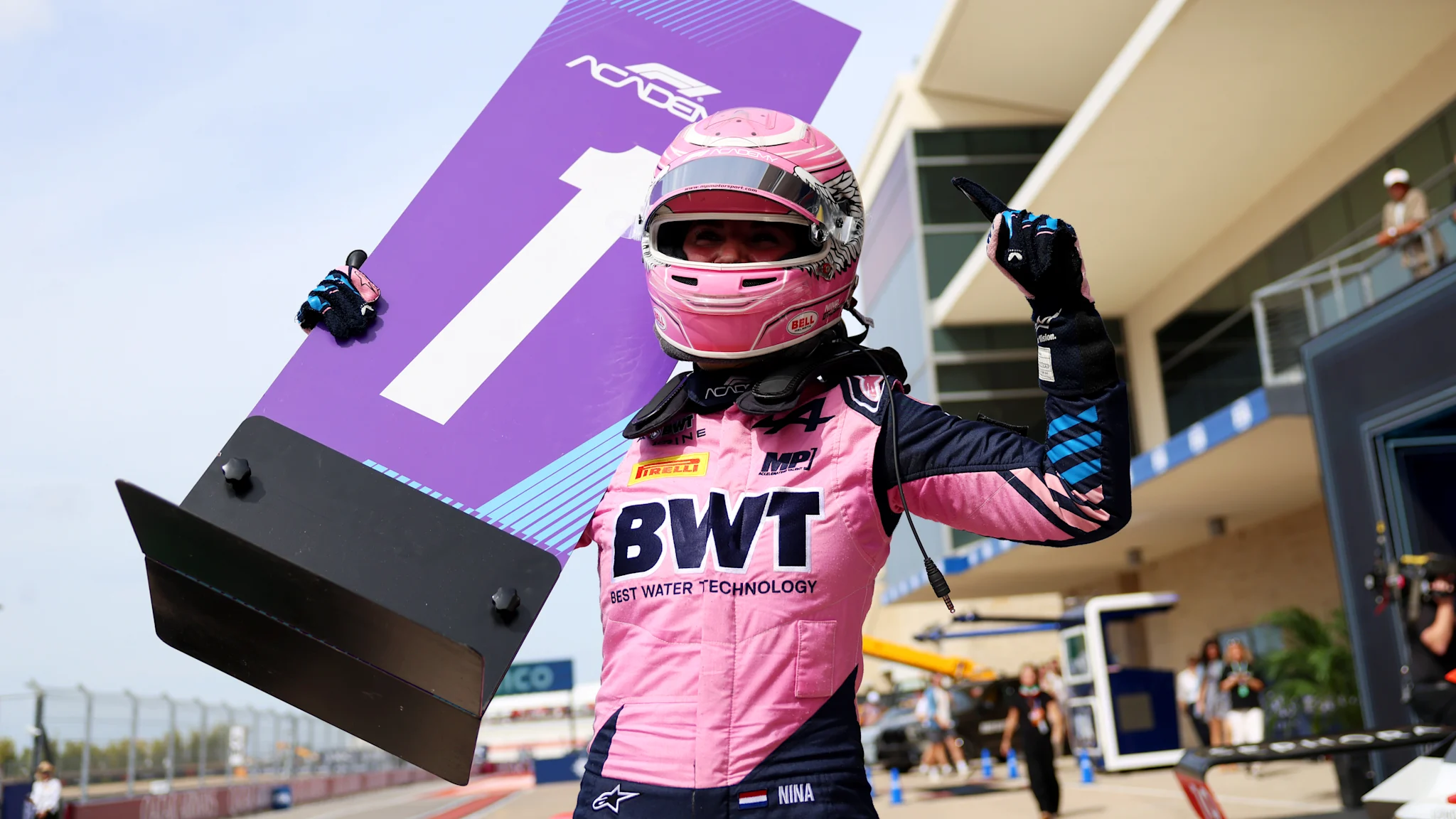 Nina Gademan conquista segunda vitória na temporada e sobe na f1 Academy