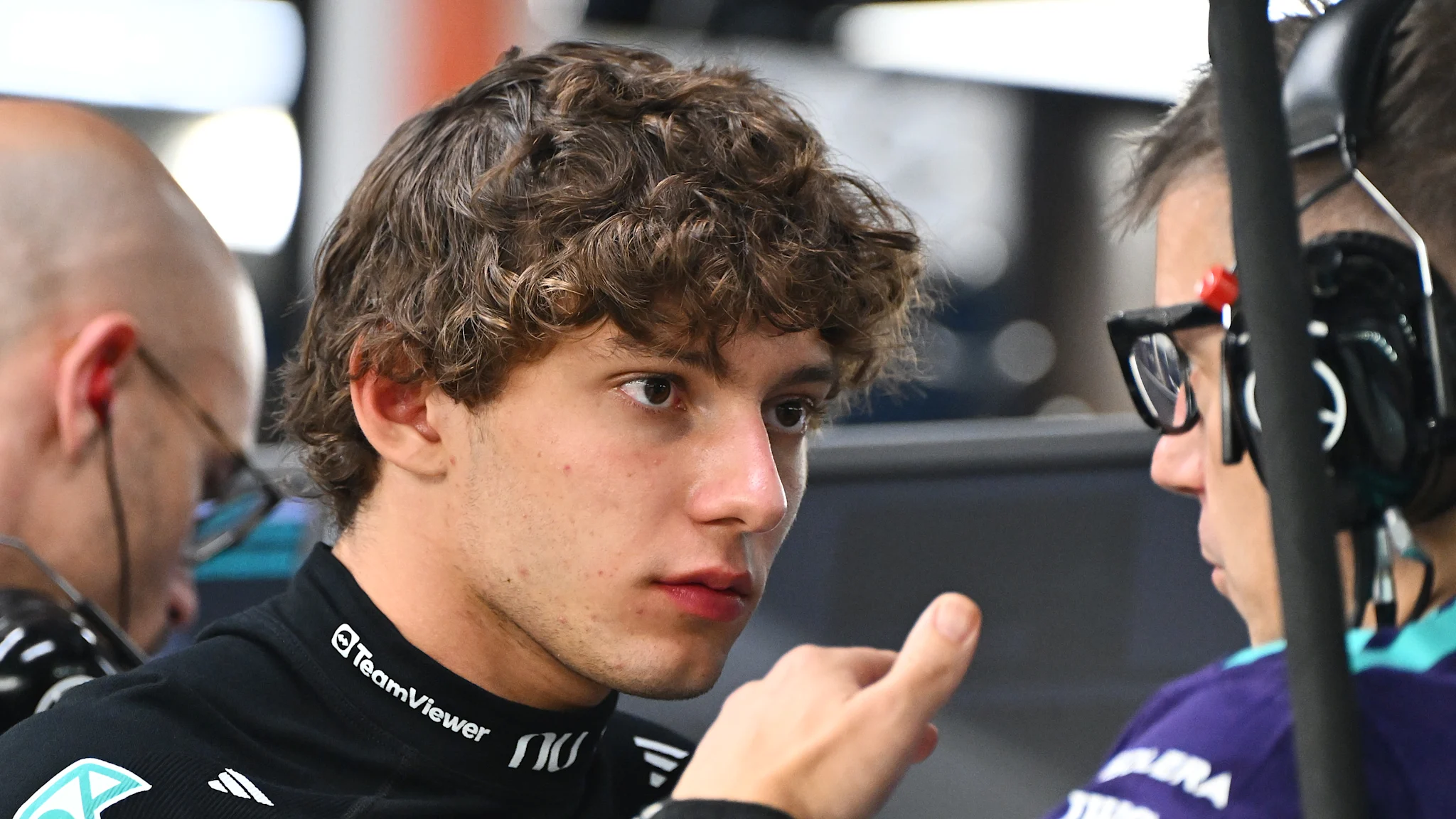 Kimi Antonelli enfrenta desafios com nova especificação da Mercedes em Singapura​‌​