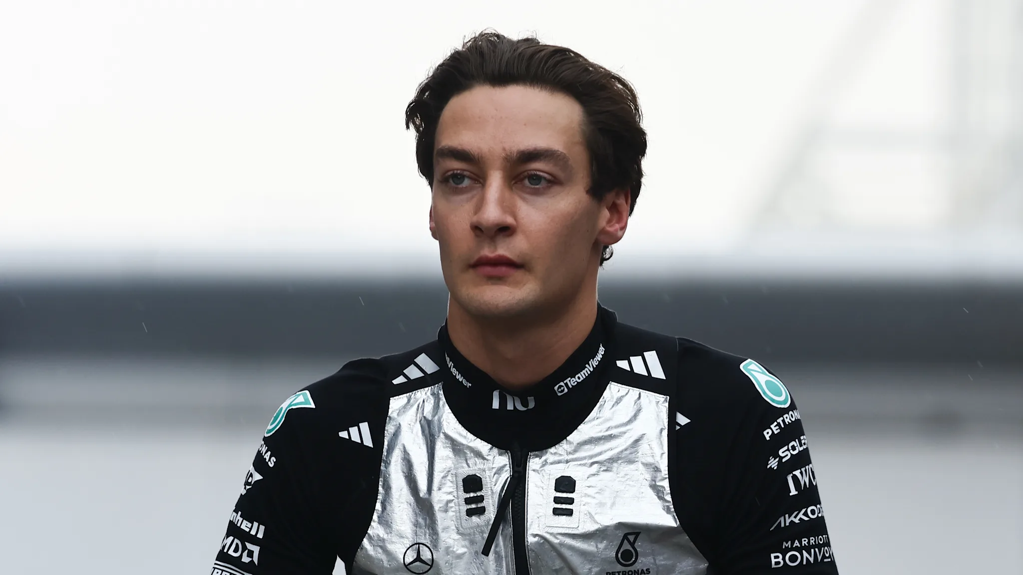 George Russell enfrenta punição no grid de largada do Grande Prêmio de Singapura