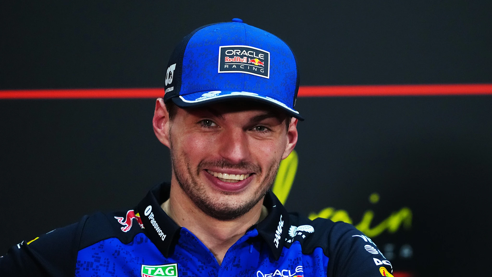 Max Verstappen conquista primeira pole position da temporada 2026 no Bahrein​‌​
