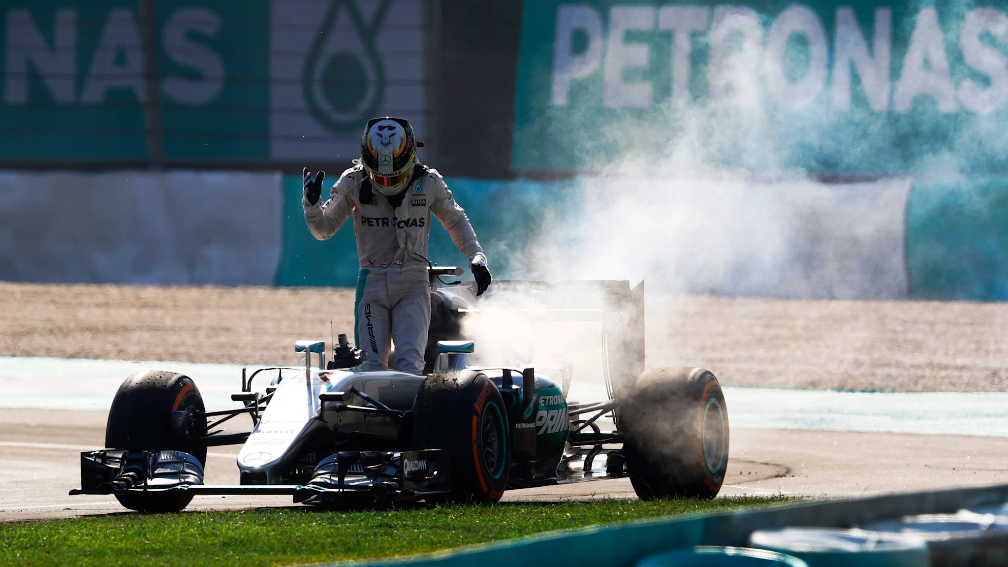A frustração de Lewis Hamilton no Grande Prêmio da Malásia de 2016​‌​