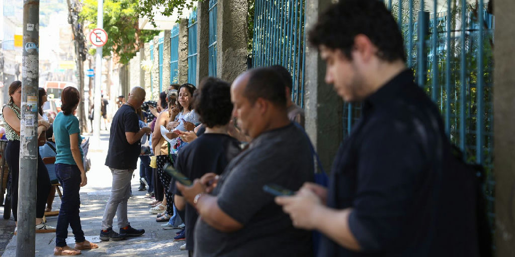 PND 2026: candidatos realizam prova nacional para a carreira docente neste domingo