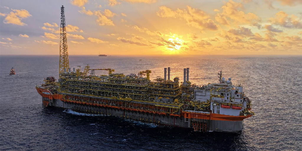Petrobras adere à subvenção do diesel e mantém preço do combustível Petrobras adere à subvenção do diesel e mantém preço do combustível