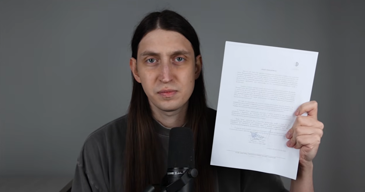 Youtuber Felca expõe luta contra fobia social e dependência de álcool