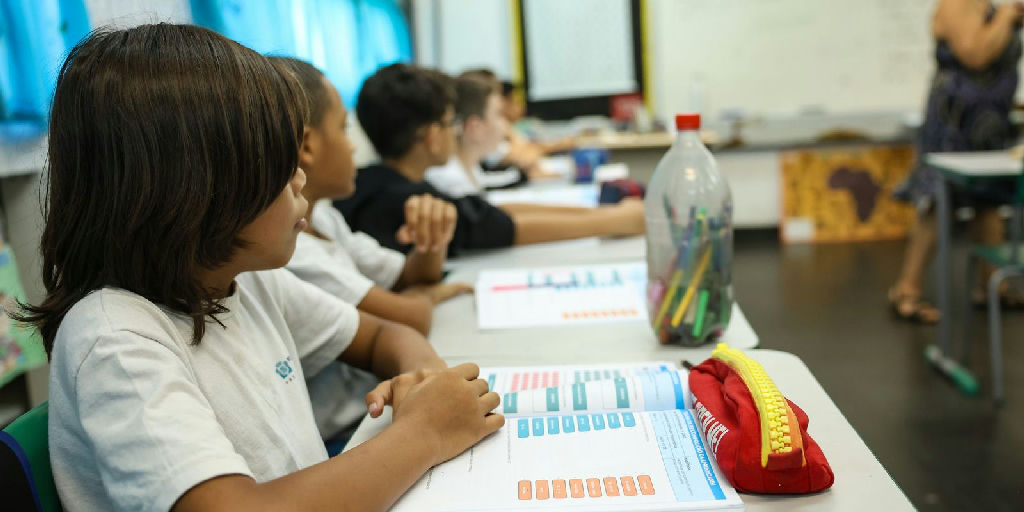 MEC e Capes abrem 8 mil vagas de pós-graduação sem custo para docentes da rede pública MEC e Capes abrem 8 mil vagas de pós-graduação sem custo para docentes da rede pública