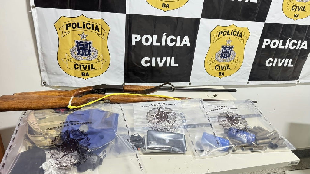 Jovem é preso em flagrante por tráfico, porte ilegal de arma e crime ambiental em Campo Formoso Jovem é preso em flagrante por tráfico, porte ilegal de arma e crime ambiental em Campo Formoso