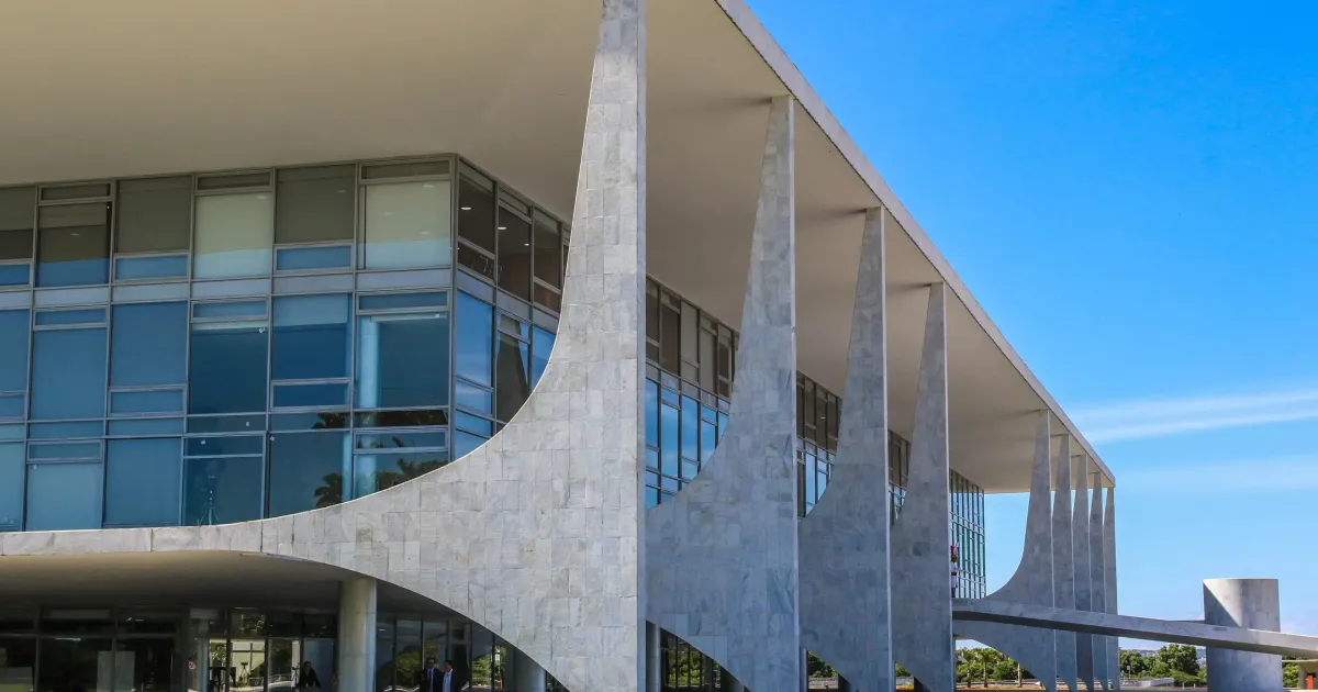 Reeleição presidencial divide eleitores e maioria prefere mandato único no Brasil Reeleição presidencial divide eleitores e maioria prefere mandato único no Brasil