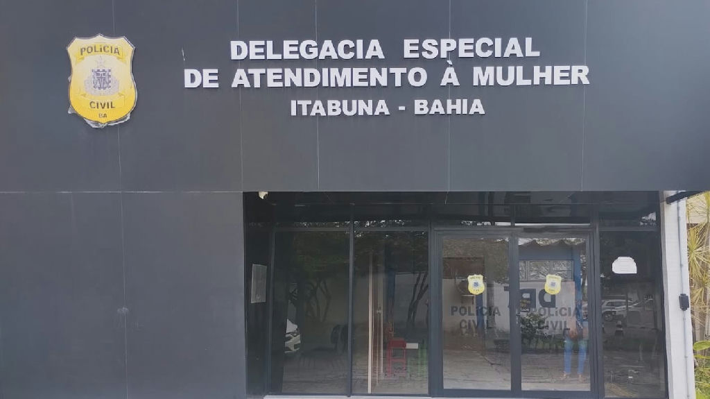 Homem de 51 anos é preso em Itabuna por perseguir e difamar ex-companheira na Operação Stalking Homem de 51 anos é preso em Itabuna por perseguir e difamar ex-companheira na Operação Stalking