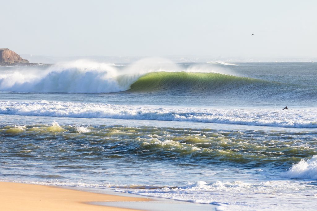 Gabriel Medina sofre virada no minuto final e fica em segundo lugar na etapa de Peniche
