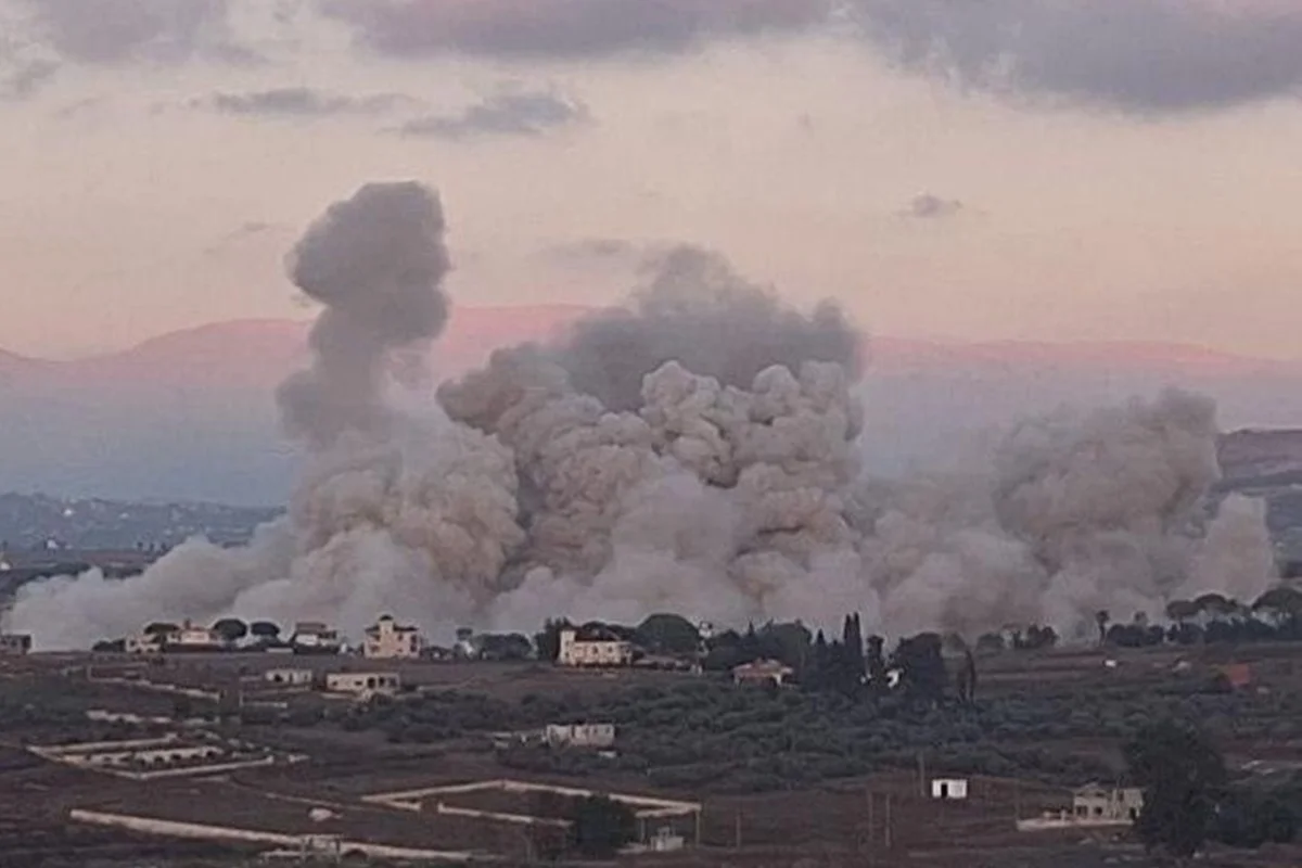 Após acusação de Israel ao Hezbollah, ataques israelenses matam 11 no Líbano Após acusação de Israel ao Hezbollah, ataques israelenses matam 11 no Líbano