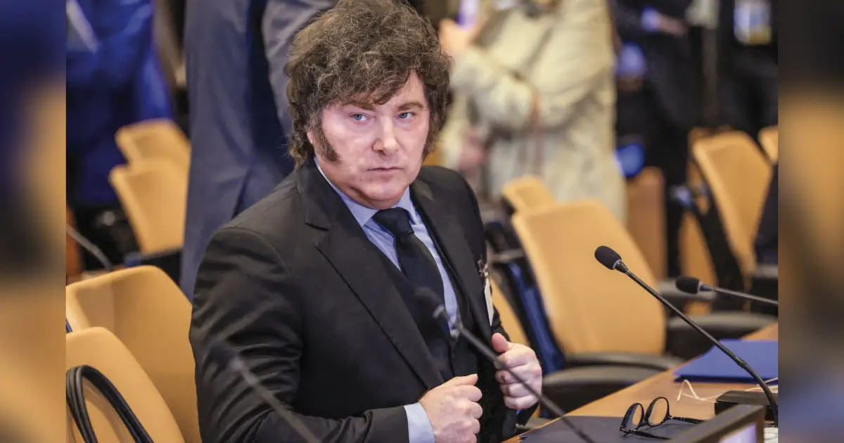 Custo social das reformas de Milei abala popularidade na Argentina