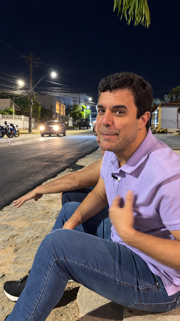 Prefeito de Serrinha acelera obras de pavimentação e rebate críticas em vídeo Prefeito de Serrinha acelera obras de pavimentação e rebate críticas em vídeo