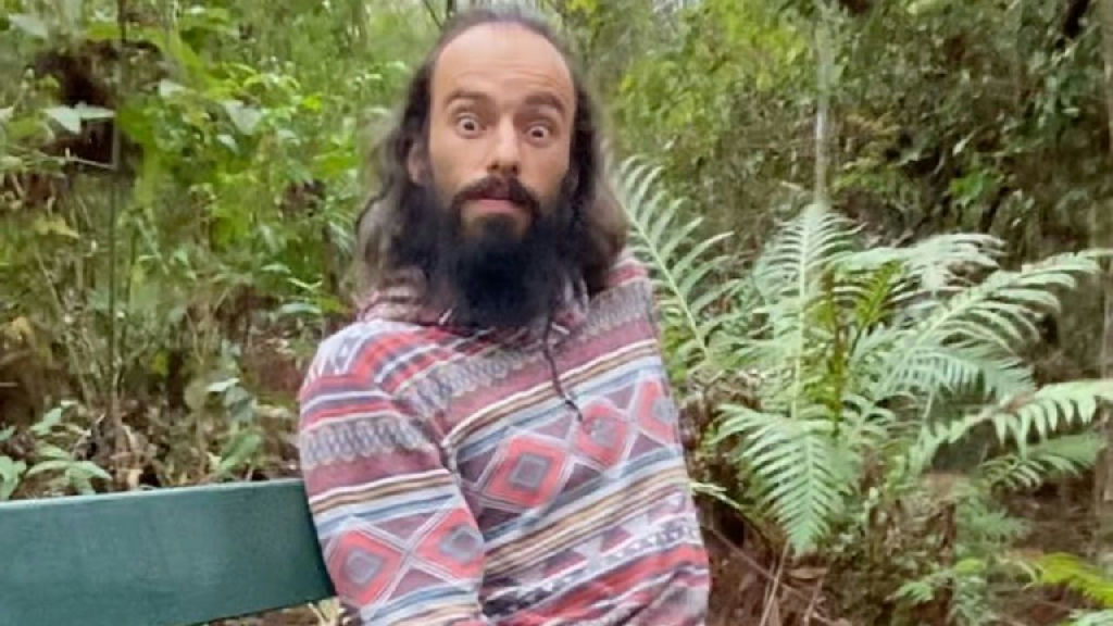 Badarik González busca vaga em a Fazenda para superar crise profissional após polêmicas Badarik González busca vaga em a Fazenda para superar crise profissional após polêmicas