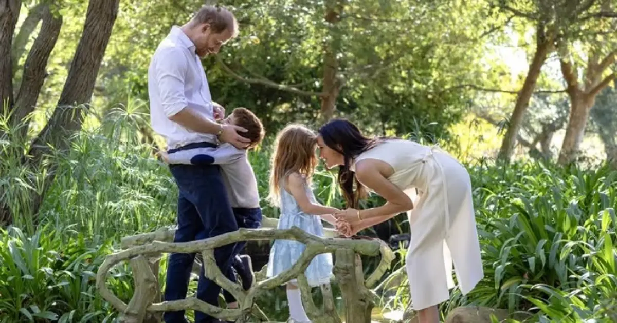 Segurança leva Harry e Meghan a mudar filhos de escola no Reino Unido Segurança leva Harry e Meghan a mudar filhos de escola no Reino Unido