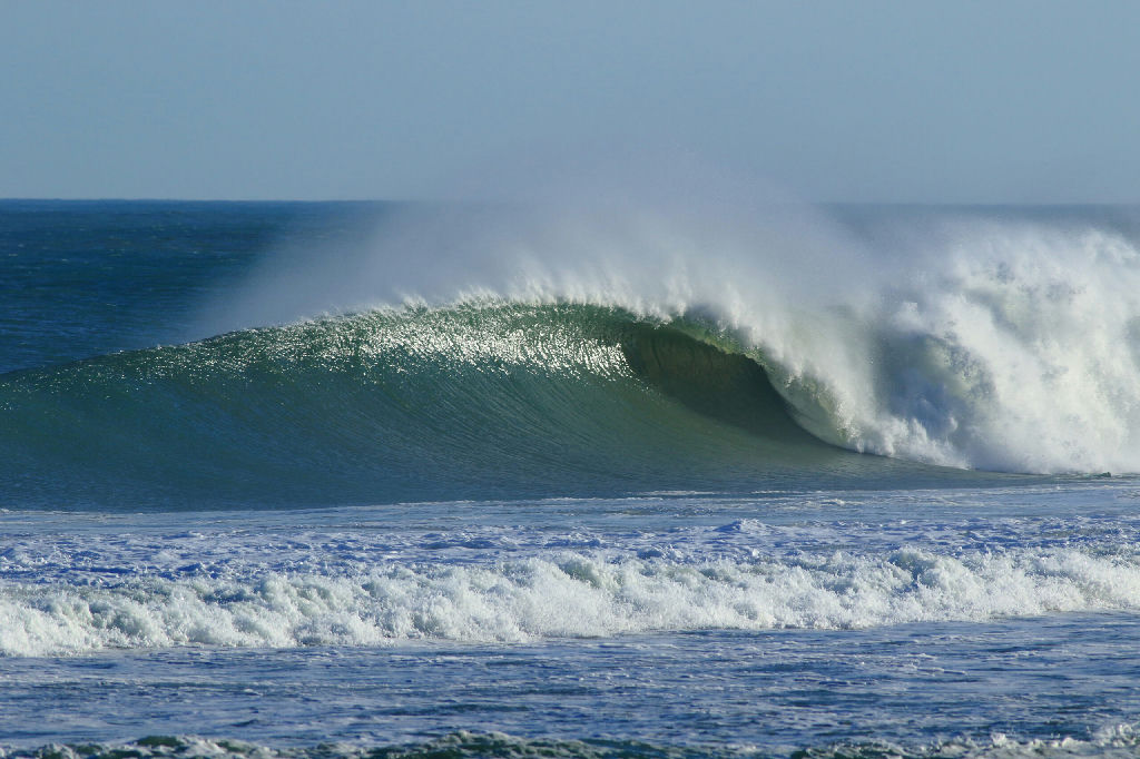 Maresias estreia no Challenger Series com elite do surfe mundial em disputa​‌​