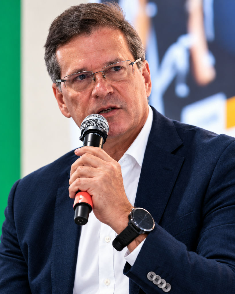 Acelen investe US$ 1,5 bilhão em biorrefinaria que coloca a Bahia na rota da energia verde Acelen investe US$ 1,5 bilhão em biorrefinaria que coloca a Bahia na rota da energia verde