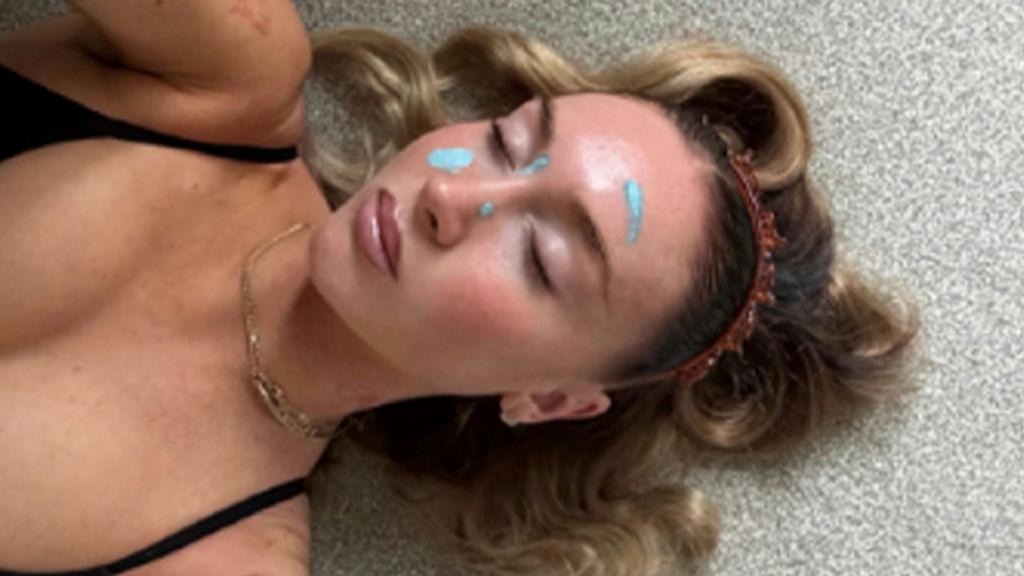 Alicia Scholes shares glamorous lifestyle snaps and funny Facetime with dad Paul Scholes