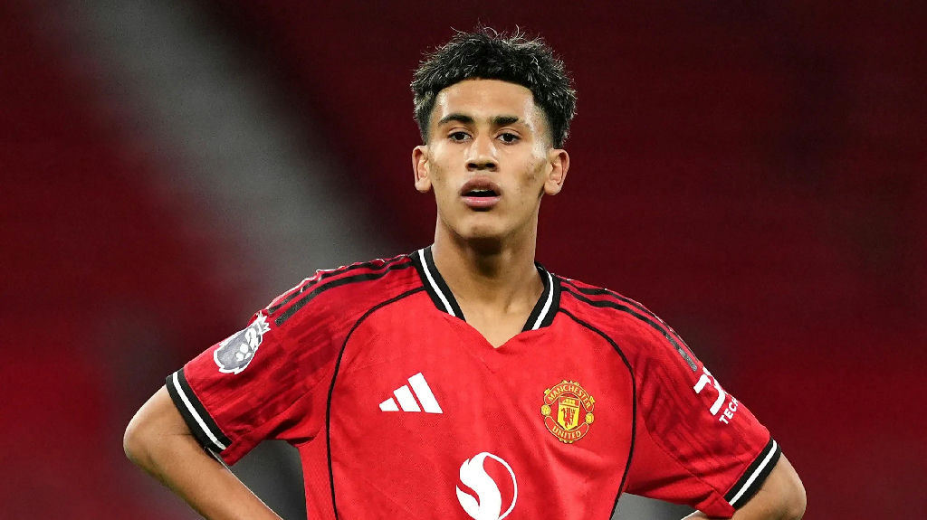 JJ Gabriel trains in Spain as Manchester United wonderkid nears Barcelona move