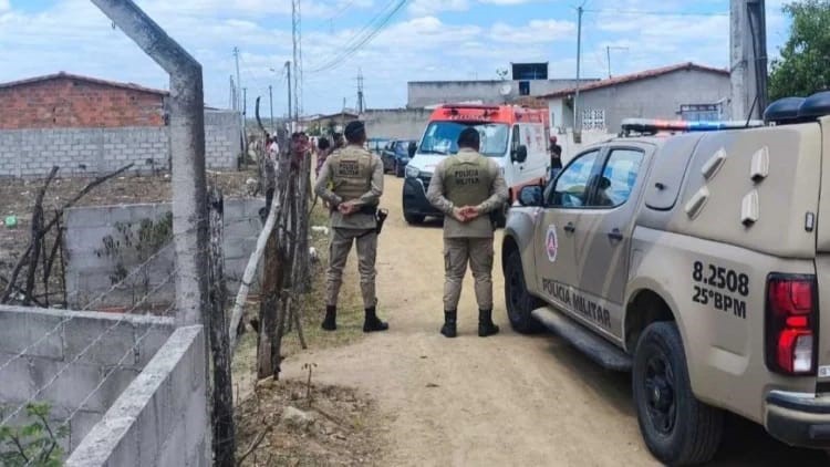 Homem é preso em flagrante após esfaquear o pai de criação em Santa Bárbara Homem é preso em flagrante após esfaquear o pai de criação em Santa Bárbara