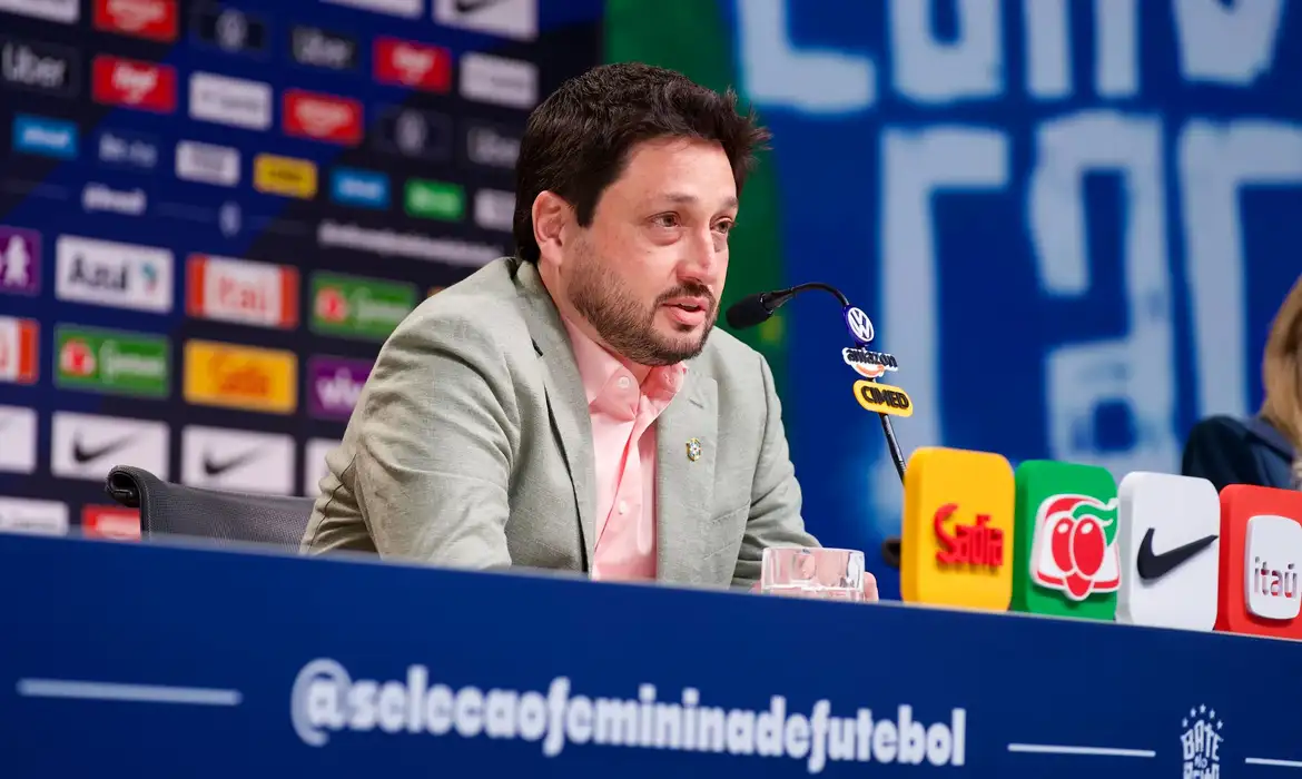 Arthur Elias chama 28 atletas para amistosos da seleção feminina contra a Argentina em outubro Arthur Elias chama 28 atletas para amistosos da seleção feminina contra a Argentina em outubro