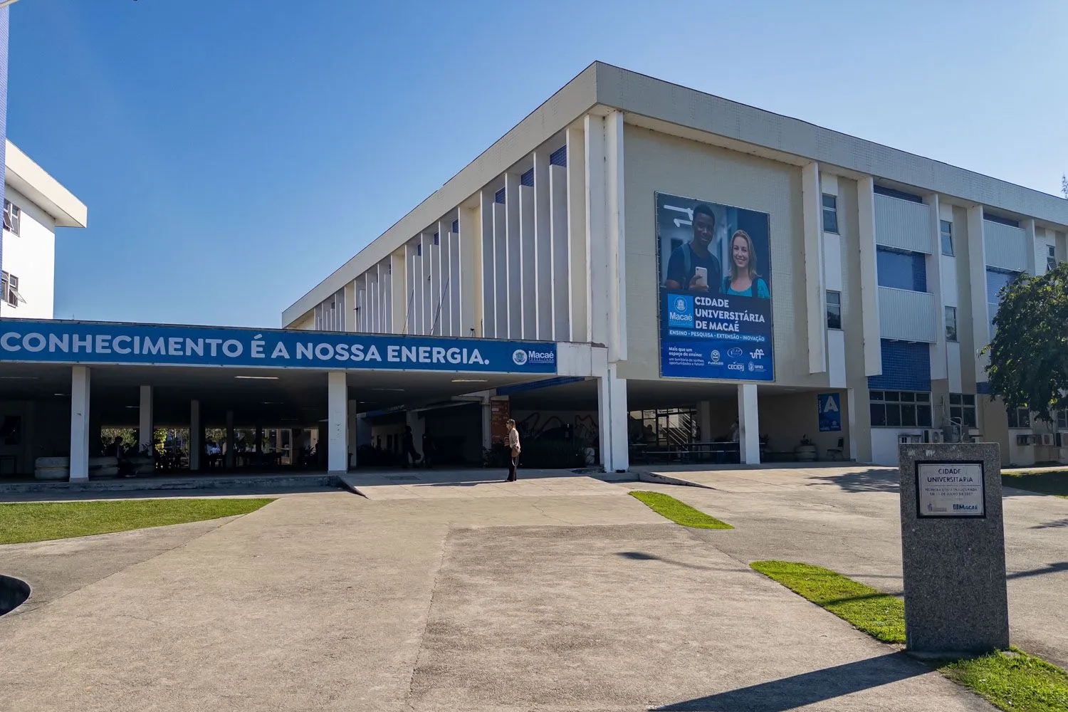 Macaé recebe assessoria do INES para Educação Bilíngue de Surdos Macaé recebe assessoria do INES para Educação Bilíngue de Surdos