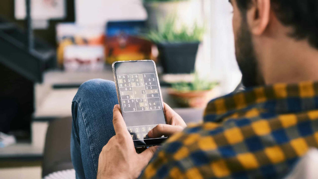 Descubra como Sudoku, Paciência e 4 outros jogos ativam seu cérebro